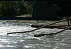 Die Ruder im glitzernden Isarwasser- Idylle pur Die Ruder im glitzernden Isarwasser- Idylle pur